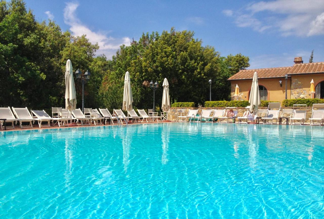 Apartments In Residence With Swimming Pool In Монтеверди-Мариттимо Экстерьер фото